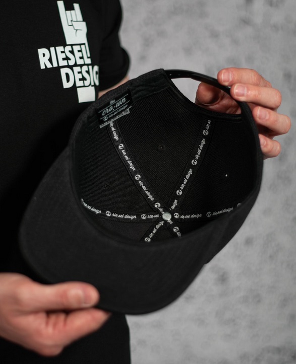snapback cap „the crown“ dark Knight